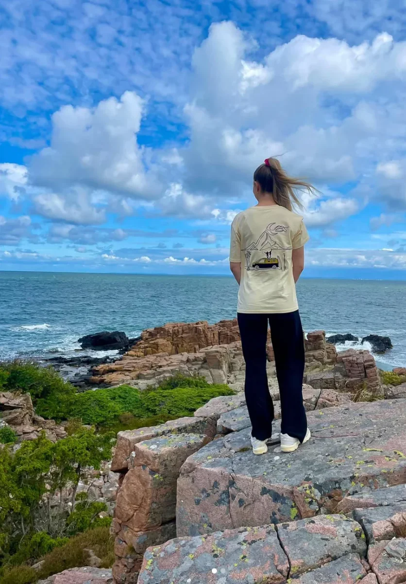 T-shirt Minimaliste Brodé 100% Coton – Design Vanlife (F) - Image 2